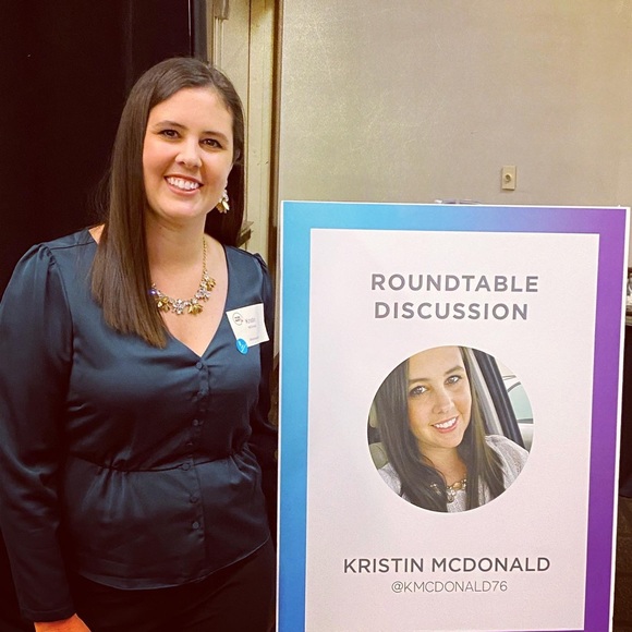 Welcome to my closet 💕 - Picture 2 of 8